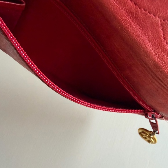 SOLD Vintage CHANEL Red Leather Wallet Made in France Hologram - Picture 7 of 10